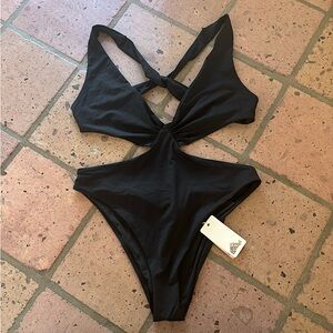 Agua Bendita Malibu Fera One Piece Bikini